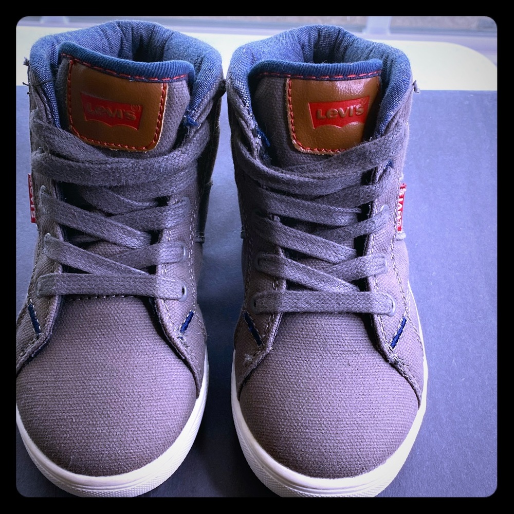 Levi Sneakers!!